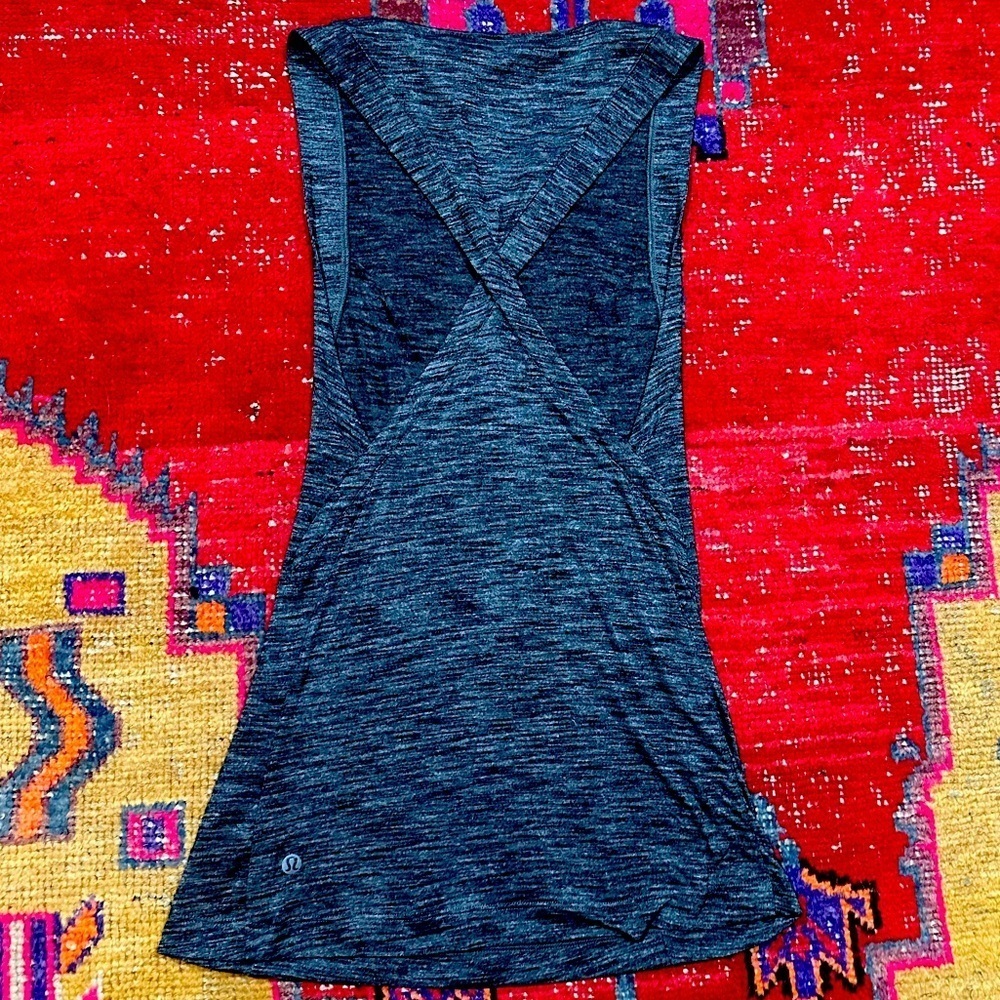 LULULEMON Dark Grey Unique Back Tank Sz 4